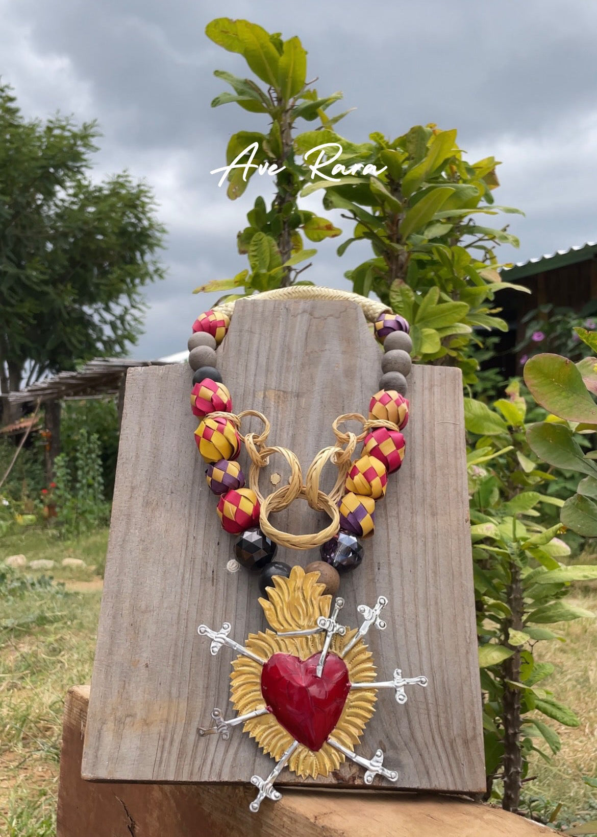 Collar corazón de hojalata