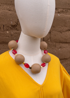 Collar circular de barro rojo