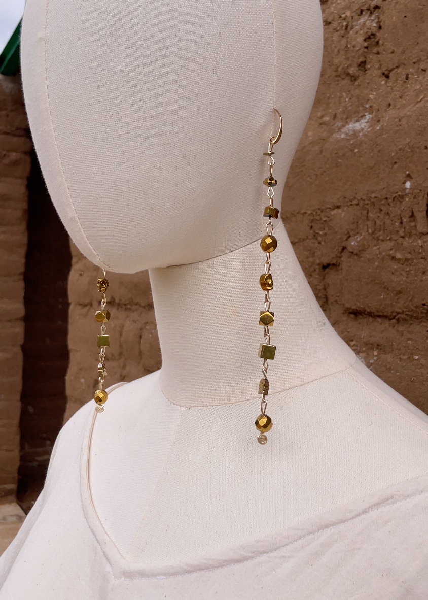 Aretes hematita dorados