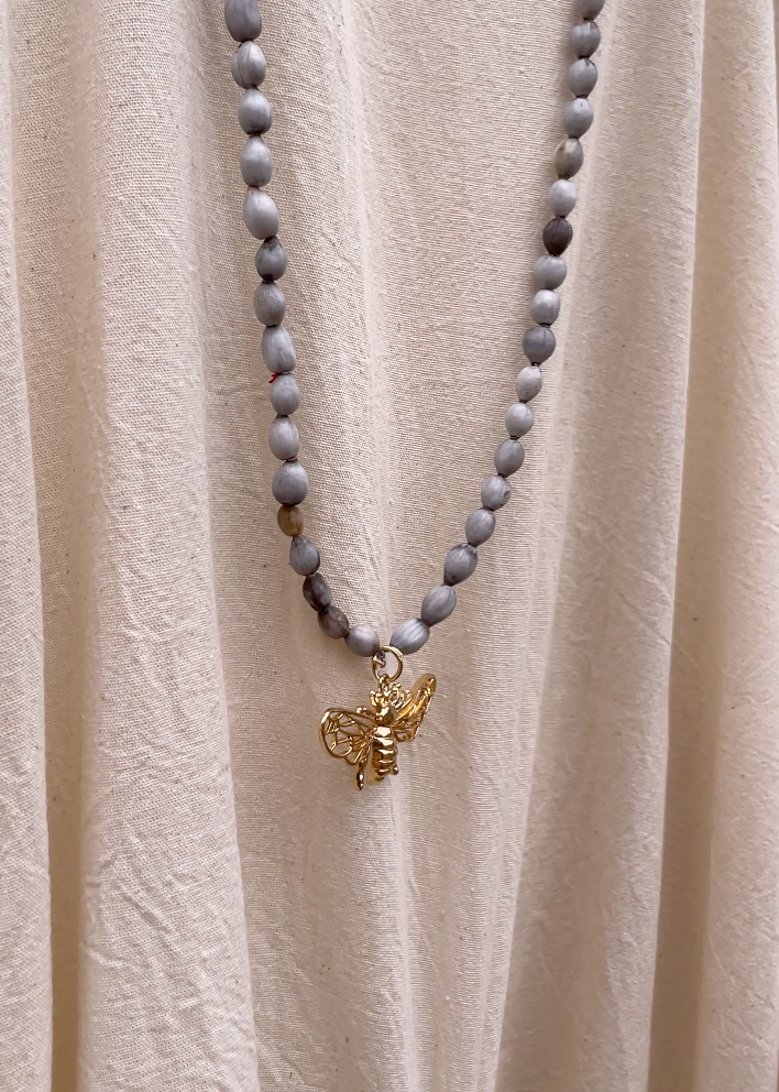 Collar de semillas de lágrimas de San Pedro