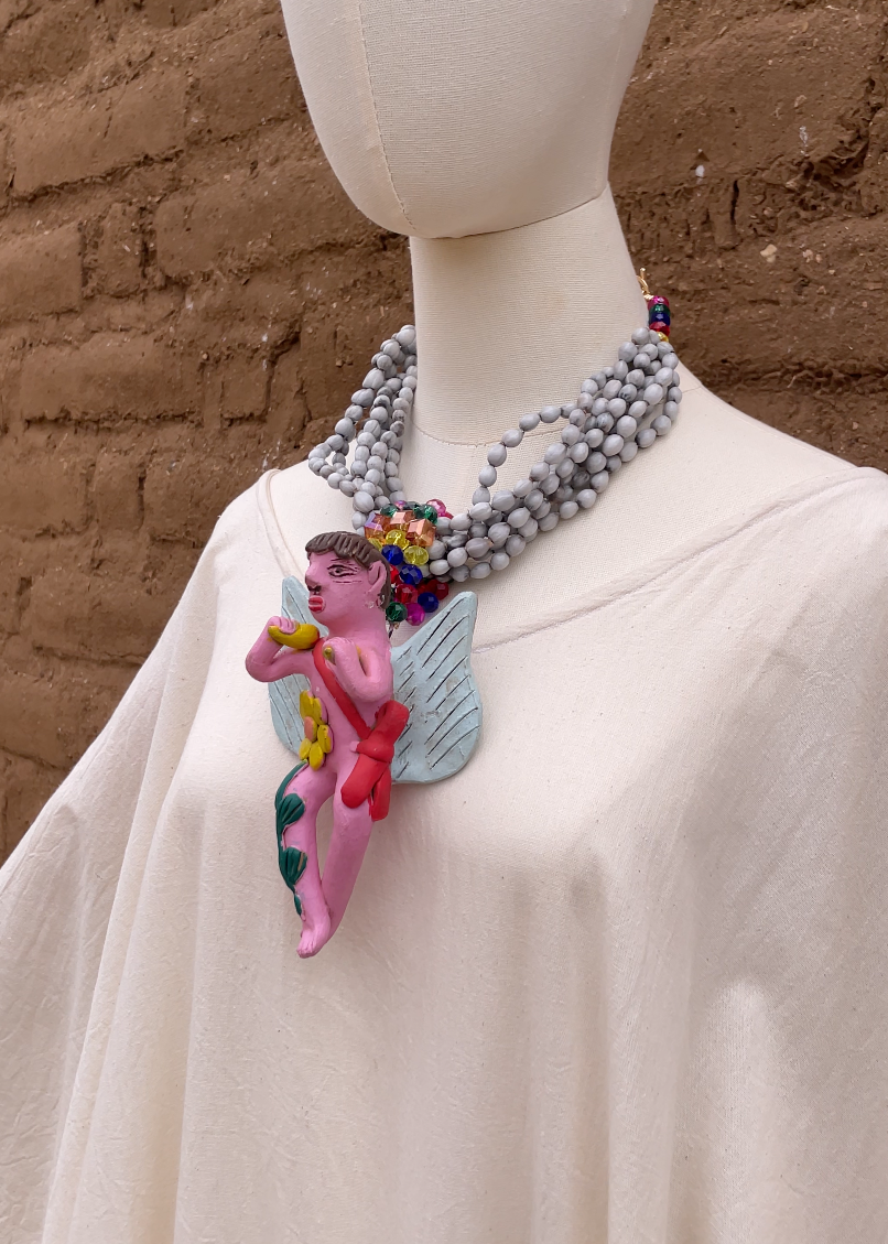Collar lagrimas con angelito
