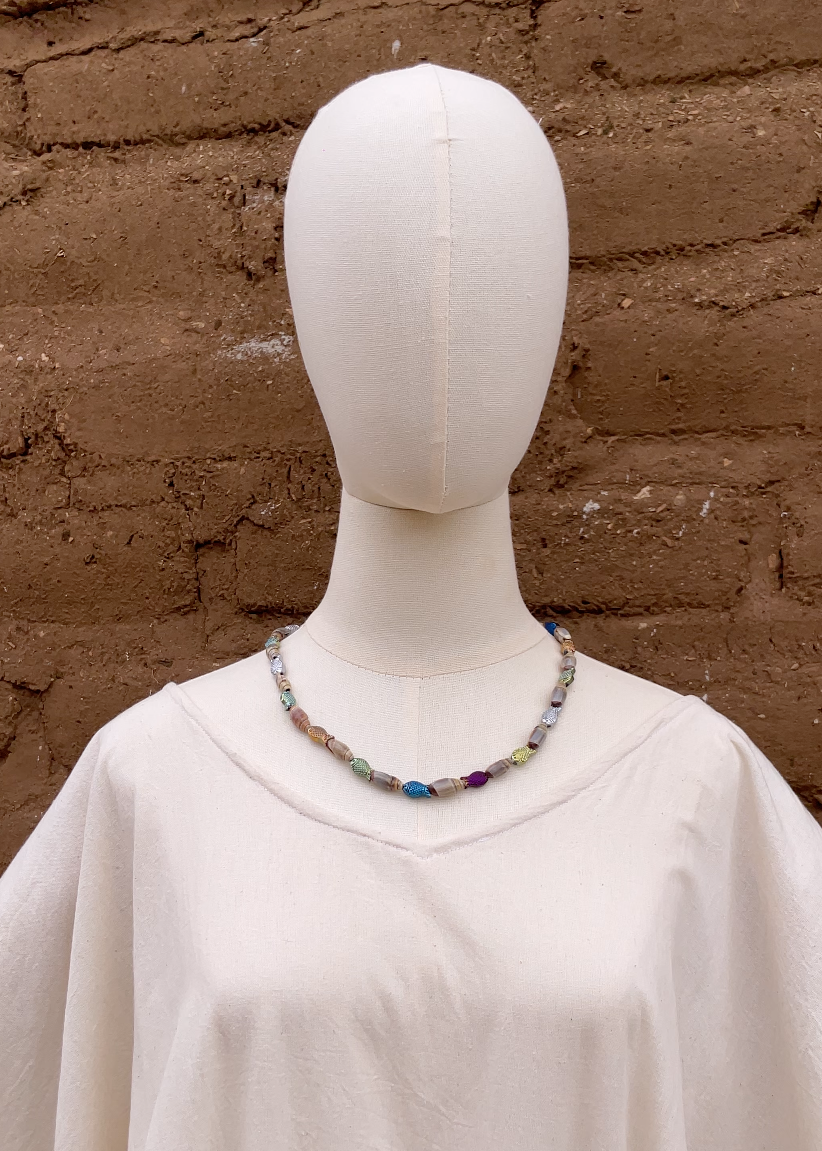 Collar multipeces con lágrima