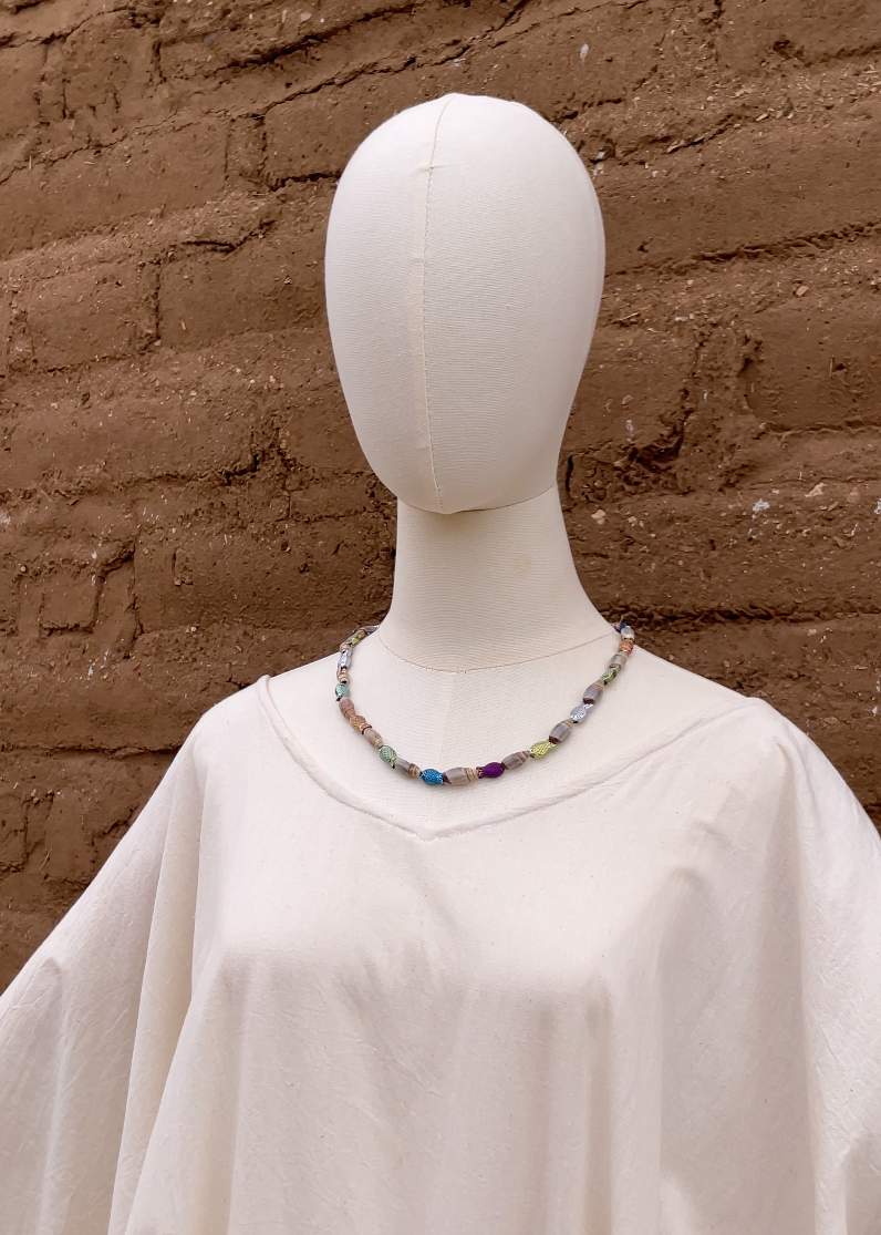 Collar multipeces con lágrima