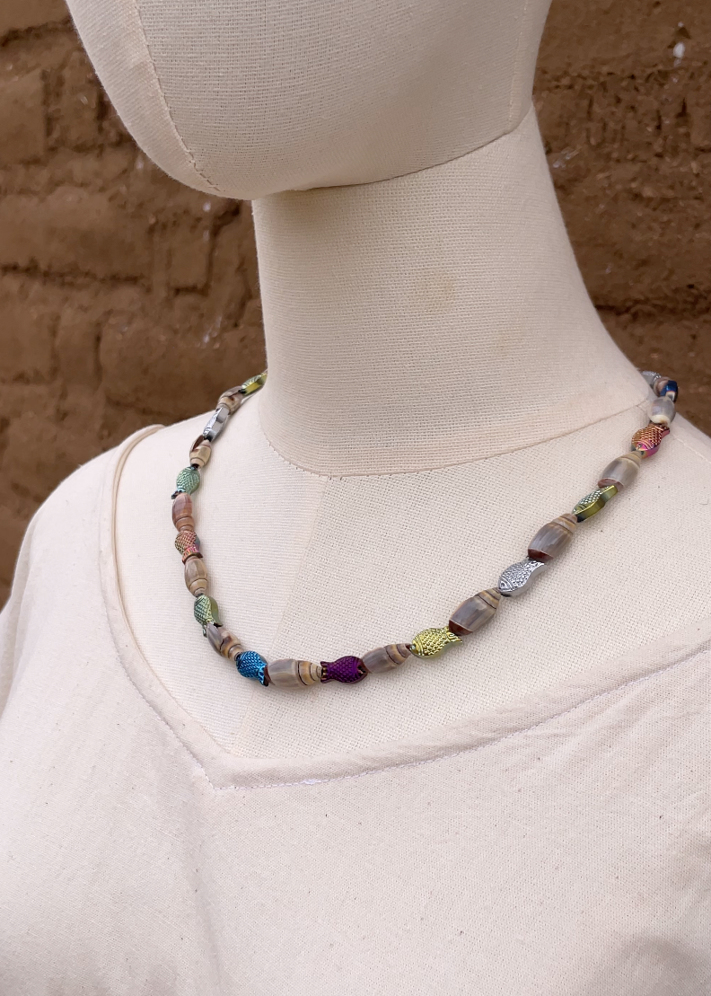 Collar multipeces con lágrima
