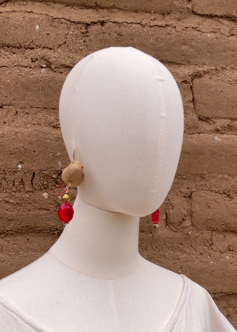 Aretes de pajaritos en barro rojo