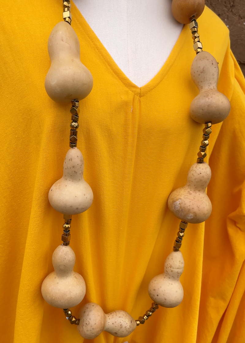 Collar camino de bules