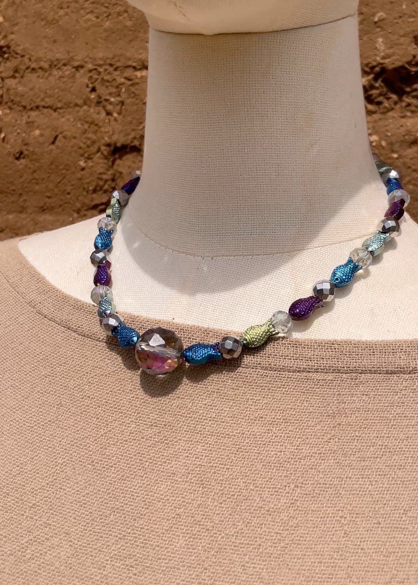 Collar pececitos andado