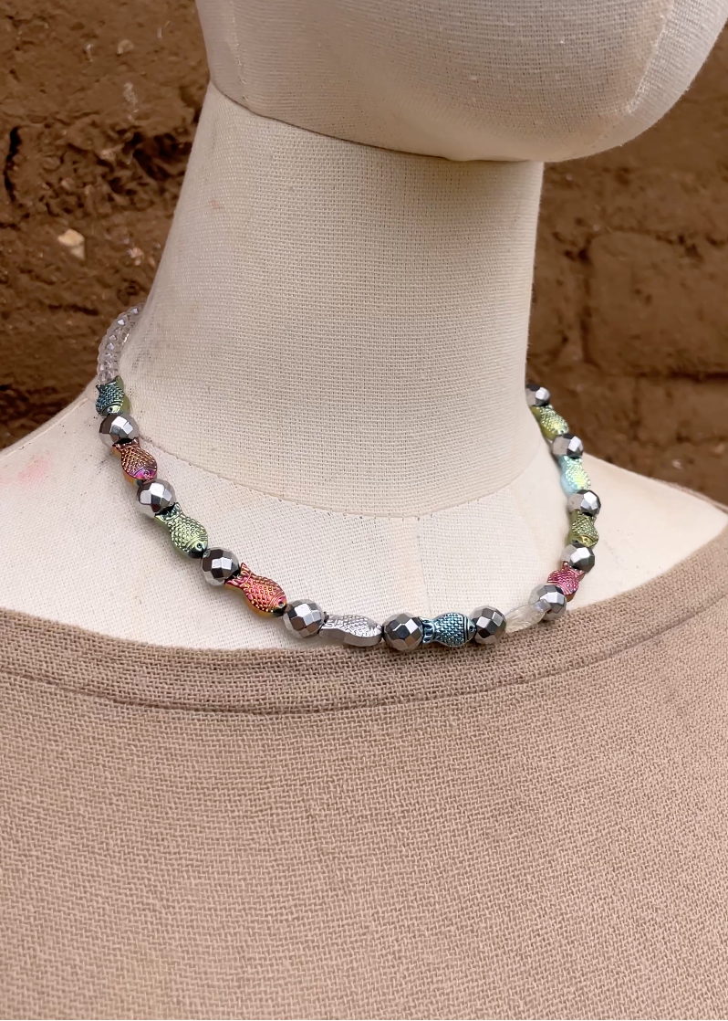 Collar multi colores peces