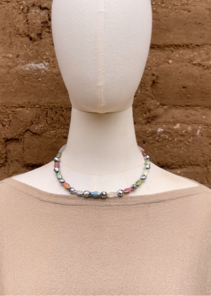 Collar multi colores peces