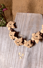 Collar flores tupidas