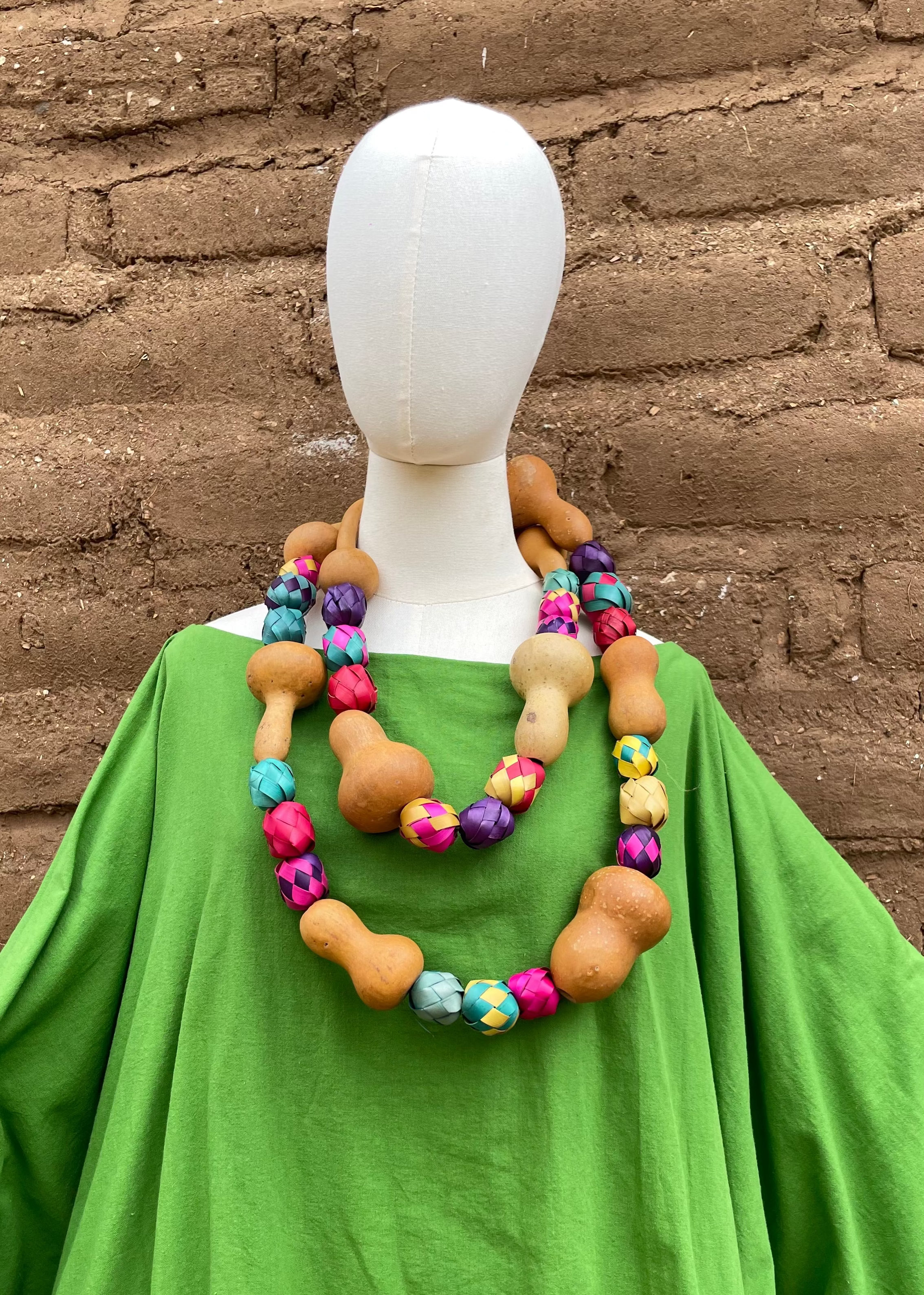 Collar canastitos de fiesta